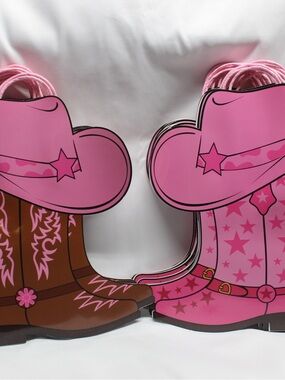 Gift bags and handkerchief. 8 of each boot bag $ scarf 32 total